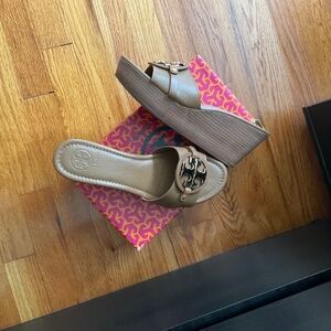 Tory Burch royal tan Patti 3 mid wedge